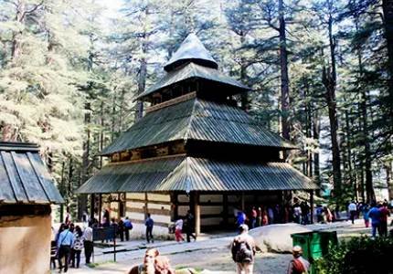 Chandigarh Weekend in Snowy Manali