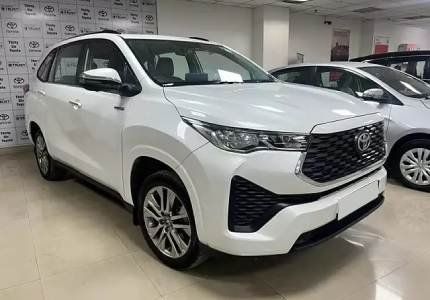 Innova Hycross