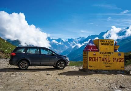 Chandigarh Weekend in Snowy Manali