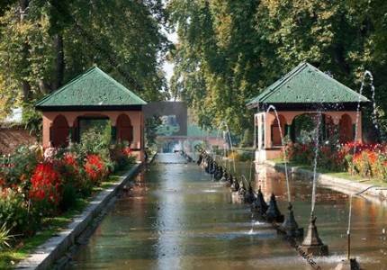Srinagar Shikara Ride & Gulmarg Snow Adventure